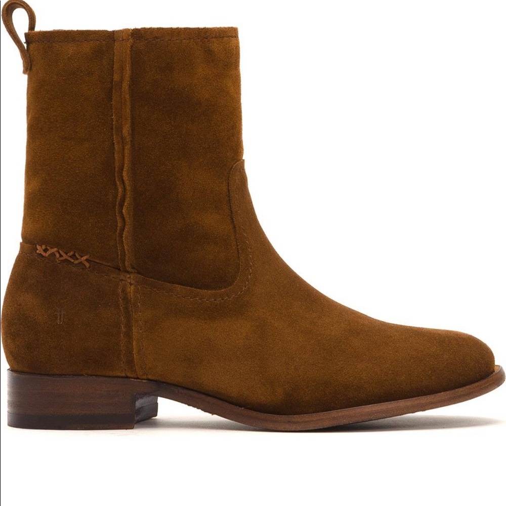New Frye Cara short suede boot in Wood size 10